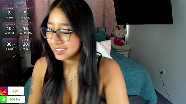 Snapshot of isa_bellaa0 chatting on January 2025 10:34:02 PM isa bellaa0 online show from January 2025 10:34:02 PM