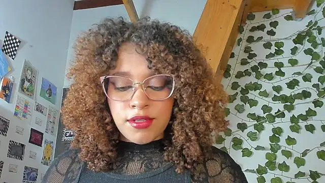 Snapshot of Ada_gales_ chatting on December 2024 02:53:01 AM Ada gales online show from December 2024 02:53:01 AM