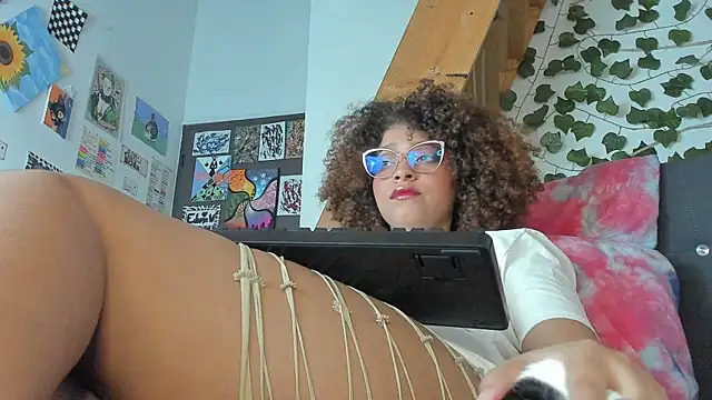 Snapshot of Ada_gales_ chatting on December 2024 02:46:01 AM Ada gales online show from December 2024 02:46:01 AM