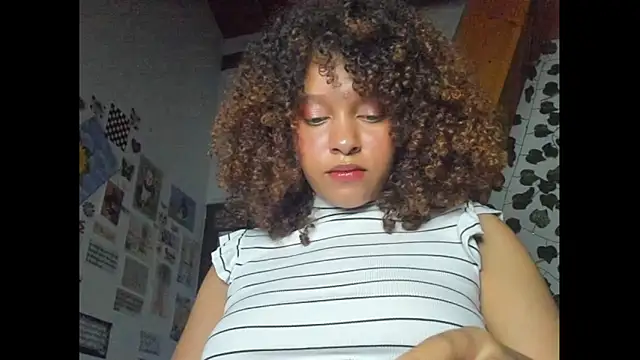 Snapshot of Ada_gales_ chatting on February 2025 02:00:01 AM Ada gales online show from February 2025 02:00:01 AM