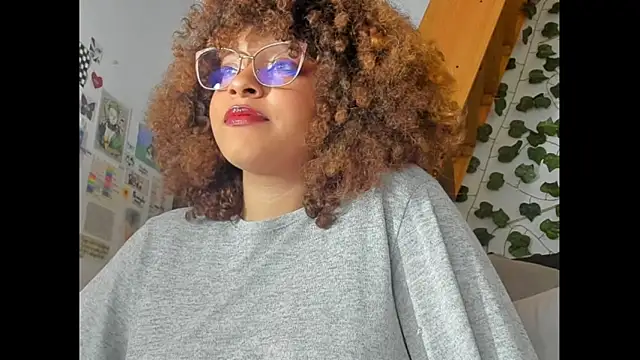 Snapshot of Ada_gales_ chatting on February 2025 11:37:01 PM Ada gales online show from February 2025 11:37:01 PM