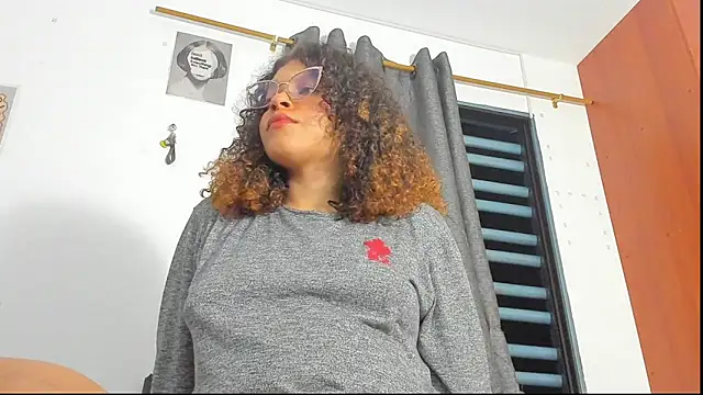 Snapshot of Ada_gales_ chatting on November 2025 04:23:02 AM Ada gales online show from November 2025 04:23:02 AM