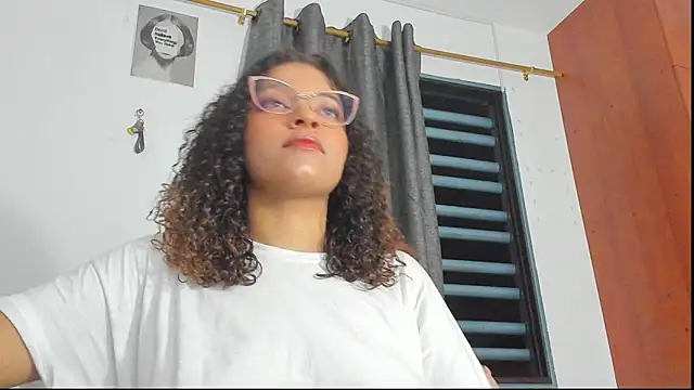 Snapshot of Ada_gales_ chatting on November 2025 03:39:02 AM Ada gales online show from November 2025 03:39:02 AM