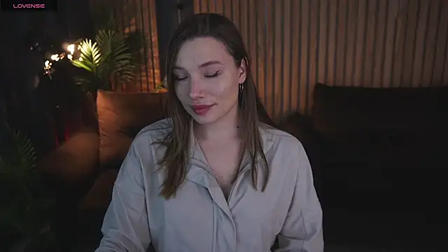 IceDanielles online show from March 2026 01:50:02 PM