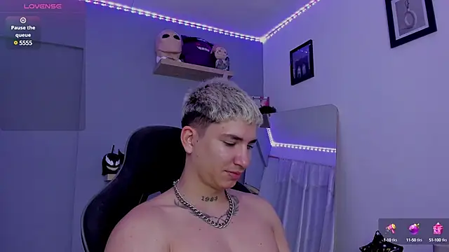 Snapshot of SebasFallon chatting on March 2025 12:52:01 PM SebasFallon online show from March 2025 12:52:01 PM