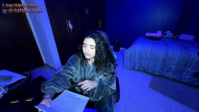 Snapshot of Ales_Kitten chatting on March 2025 01:47:01 AM Ales Kitten online show from March 2025 01:47:01 AM