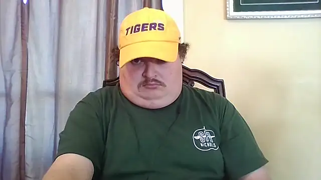 YelpedAverting online show from November 2025 08:40:01 PM