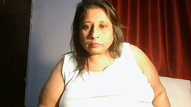 Snapshot of raniofsex02 chatting on June 2026 05:56:02 PM raniofsex02 online show from June 2026 05:56:02 PM