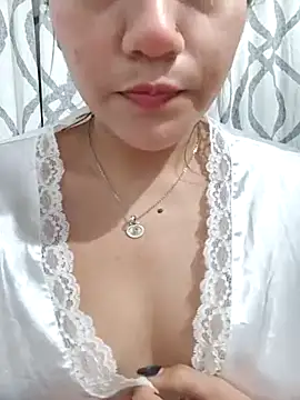 Snapshot of ZUCAAT chatting on March 2025 03:17:01 AM ZUCAAT online show from March 2025 03:17:01 AM