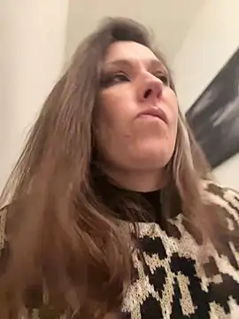 Lwhite1 online show from January 2025 12:50:01 AM