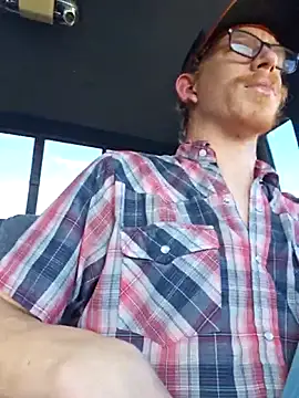 Snapshot of REDHAMMER_ chatting on February 2026 09:14:02 PM REDHAMMER online show from February 2026 09:14:02 PM