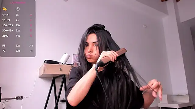 AnaHenao online show from November 2025 09:39:01 PM