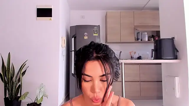 AnaHenao online show from December 2025 08:02:01 PM