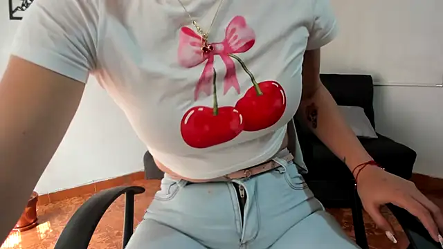 merlinaadams  online show from October 2025 02:31:01 PM