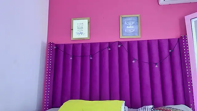 littleebonny online show from February 2026 08:07:01 PM