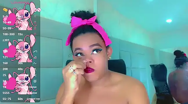 Snapshot of KayleighDreams_ chatting on February 2025 03:38:01 PM KayleighDreams online show from February 2025 03:38:01 PM