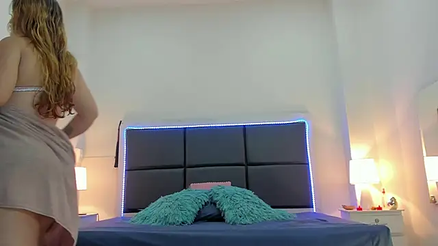 Aslhyn Gomez online show from October 2025 07:43:01 PM