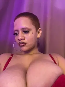 Snapshot of Charlotee_ chatting on January 2025 06:59:02 AM Charlotee online show from January 2025 06:59:02 AM