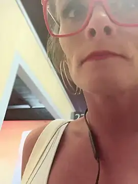 vixendoll87 online show from January 2025 11:04:01 PM