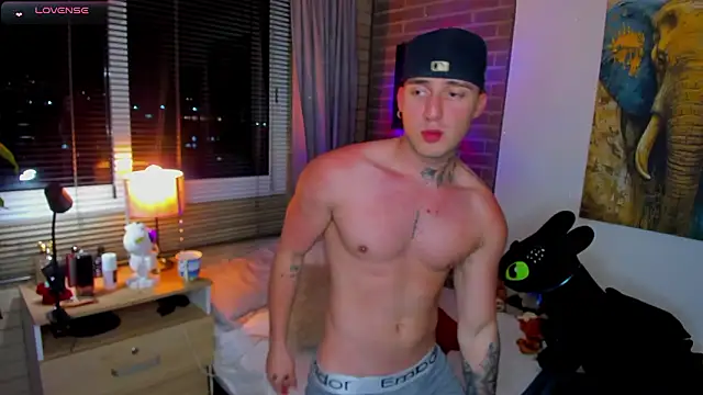 liam oficial02 online show from March 2026 03:01:01 AM