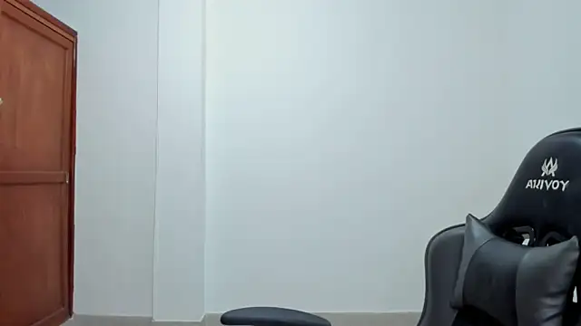 avellanatammy online show from November 2025 09:58:01 PM