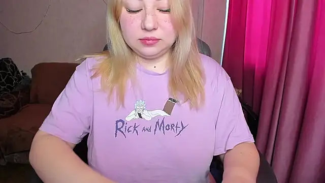 Snapshot of Milafoxxxy chatting on November 2025 05:46:02 AM Milafoxxxy online show from November 2025 05:46:02 AM