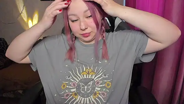 Snapshot of Milafoxxxy chatting on November 2025 09:13:02 AM Milafoxxxy online show from November 2025 09:13:02 AM