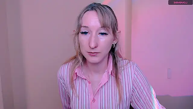 Snapshot of AmandaSell chatting on June 2026 06:56:02 AM AmandaSell online show from June 2026 06:56:02 AM