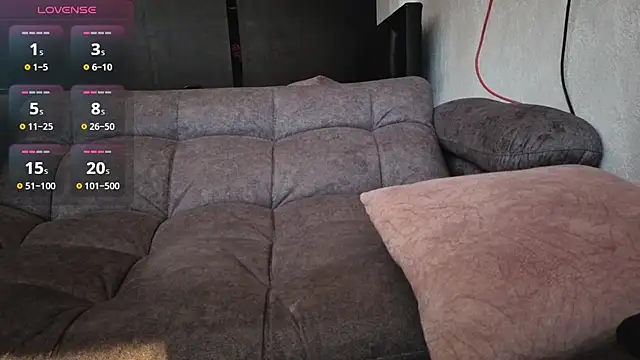 AnyElish online show from November 2025 08:33:02 PM