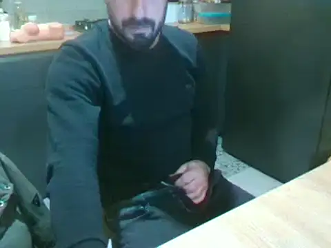 Snapshot of giorgakaci69 chatting on December 2024 05:32:01 PM giorgakaci69 online show from December 2024 05:32:01 PM