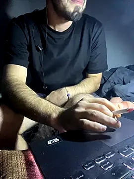 Snapshot of giorgakaci69 chatting on November 2025 12:32:01 AM giorgakaci69 online show from November 2025 12:32:01 AM