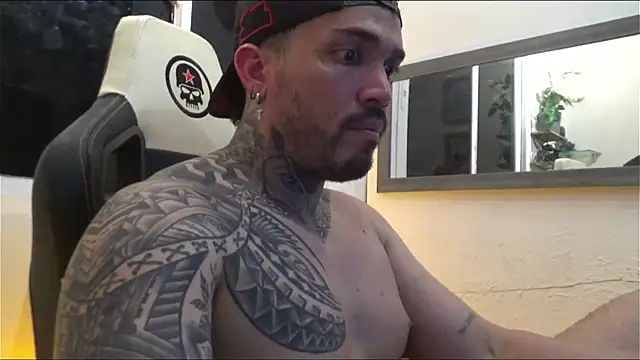 Snapshot of Angel_sex_latin chatting on January 2025 05:36:02 AM Angel sex latin online show from January 2025 05:36:02 AM