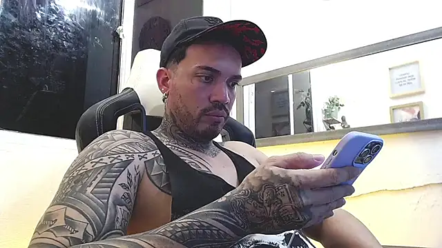 Snapshot of Angel_sex_latin chatting on February 2025 08:27:02 AM Angel sex latin online show from February 2025 08:27:02 AM