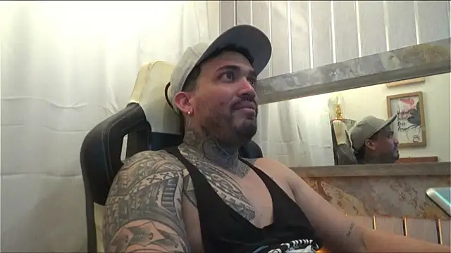 Snapshot of Angel_sex_latin chatting on October 2025 06:44:01 AM Angel sex latin online show from October 2025 06:44:01 AM