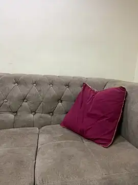 sknzy09 online show from December 2025 01:17:01 PM