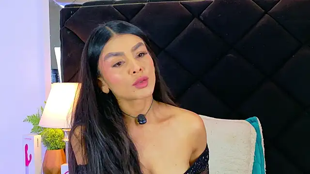 Holly Brensonexx  online show from October 2025 01:03:02 PM