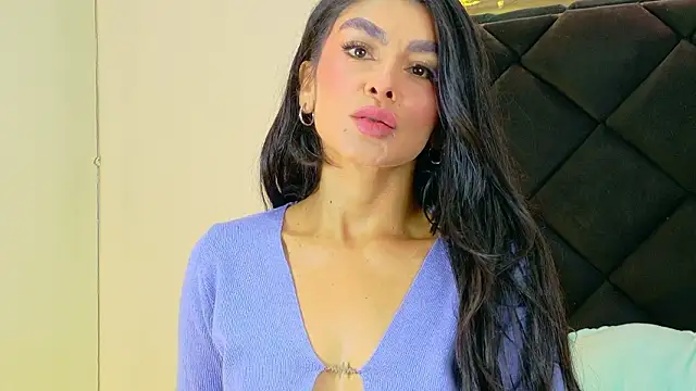 Holly Brensonexx  online show from February 2026 12:47:02 PM