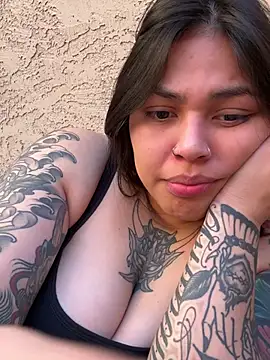 miacanela xo online show from March 2025 12:00:02 AM