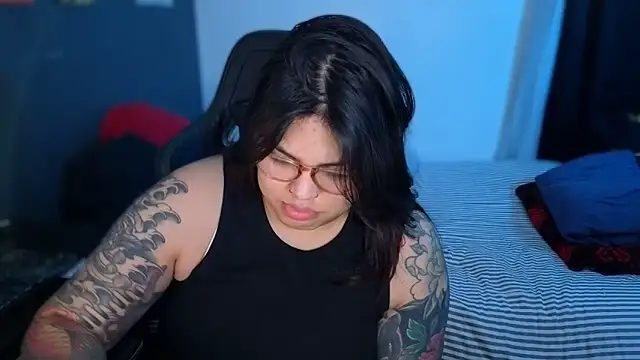 miacanela xo online show from April 2026 01:19:01 AM