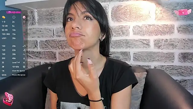 Snapshot of Tamaraakins chatting on February 2025 08:47:01 PM Tamaraakins online show from February 2025 08:47:01 PM