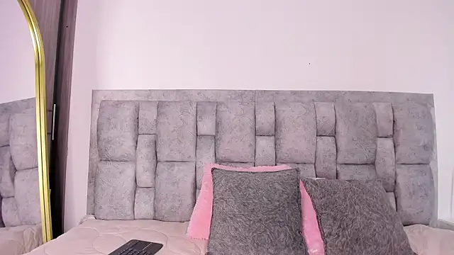 aaryy  online show from January 2026 07:45:01 PM