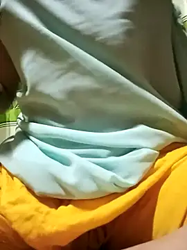 Snapshot of Aruyeshi- chatting on March 2025 08:51:02 AM Aruyeshi- online show from March 2025 08:51:02 AM