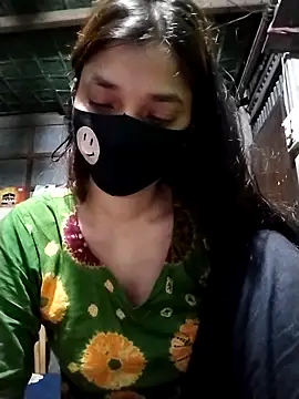 Snapshot of Aruyeshi- chatting on September 2025 10:09:01 PM Aruyeshi- online show from September 2025 10:09:01 PM