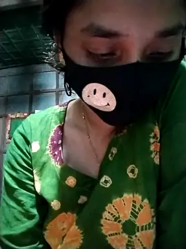 Snapshot of Aruyeshi- chatting on October 2025 01:26:02 PM Aruyeshi- online show from October 2025 01:26:02 PM