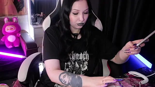 Snapshot of Kitty_goth chatting on August 2026 08:56:02 PM Kitty goth online show from August 2026 08:56:02 PM