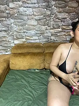 twohornys online show from December 2024 06:59:01 PM