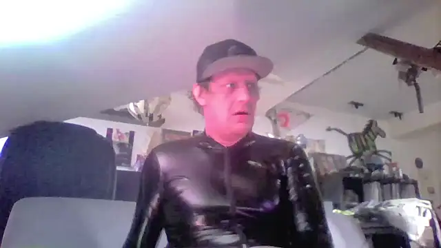Bigthroaterboy online show from May 2026 05:10:01 PM
