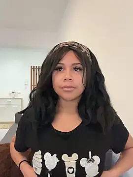 HaileyDiana online show from February 2026 11:06:02 AM