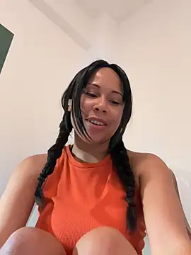 HaileyDiana online show from June 2026 04:44:01 PM
