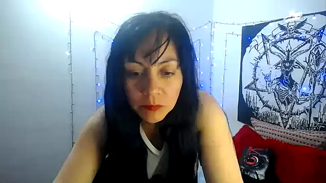 Snapshot of lili_peach chatting on February 2025 12:17:01 AM lili peach online show from February 2025 12:17:01 AM